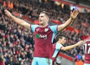 华体会网址-斯托克城球员奋勇争先，夺得比赛胜利