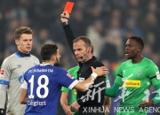 华体会培训-沙尔克球员受伤退赛，对球队士气产生影响