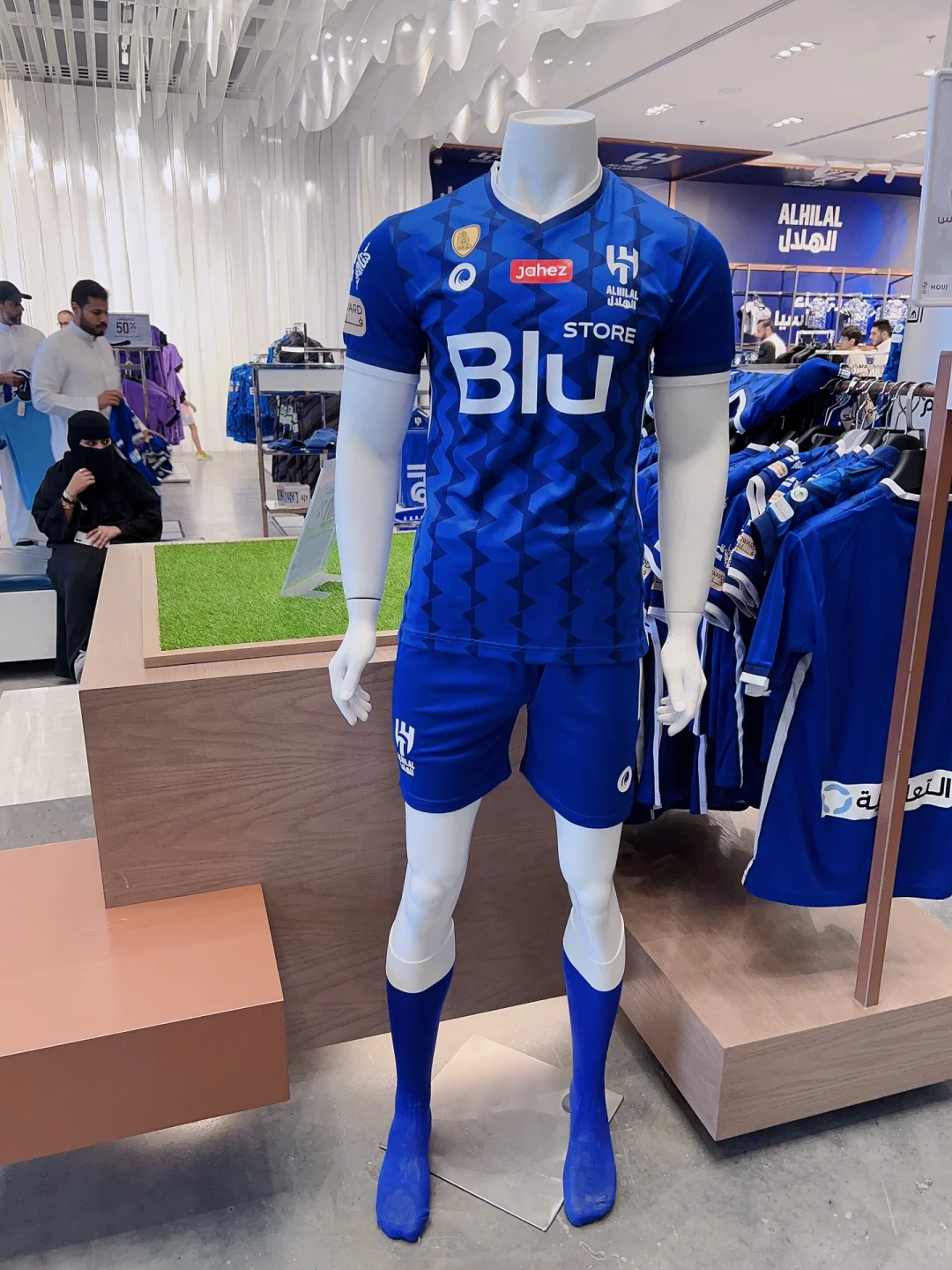 包含阿尔希拉尔主场迎战蒙特雷，锋线火力引爆看点的词条