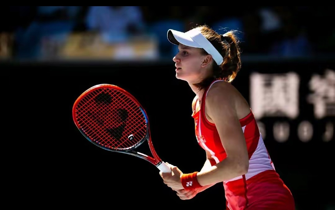 世界女子足球赛事上，实力强劲的球员开始脱颖的简单介绍