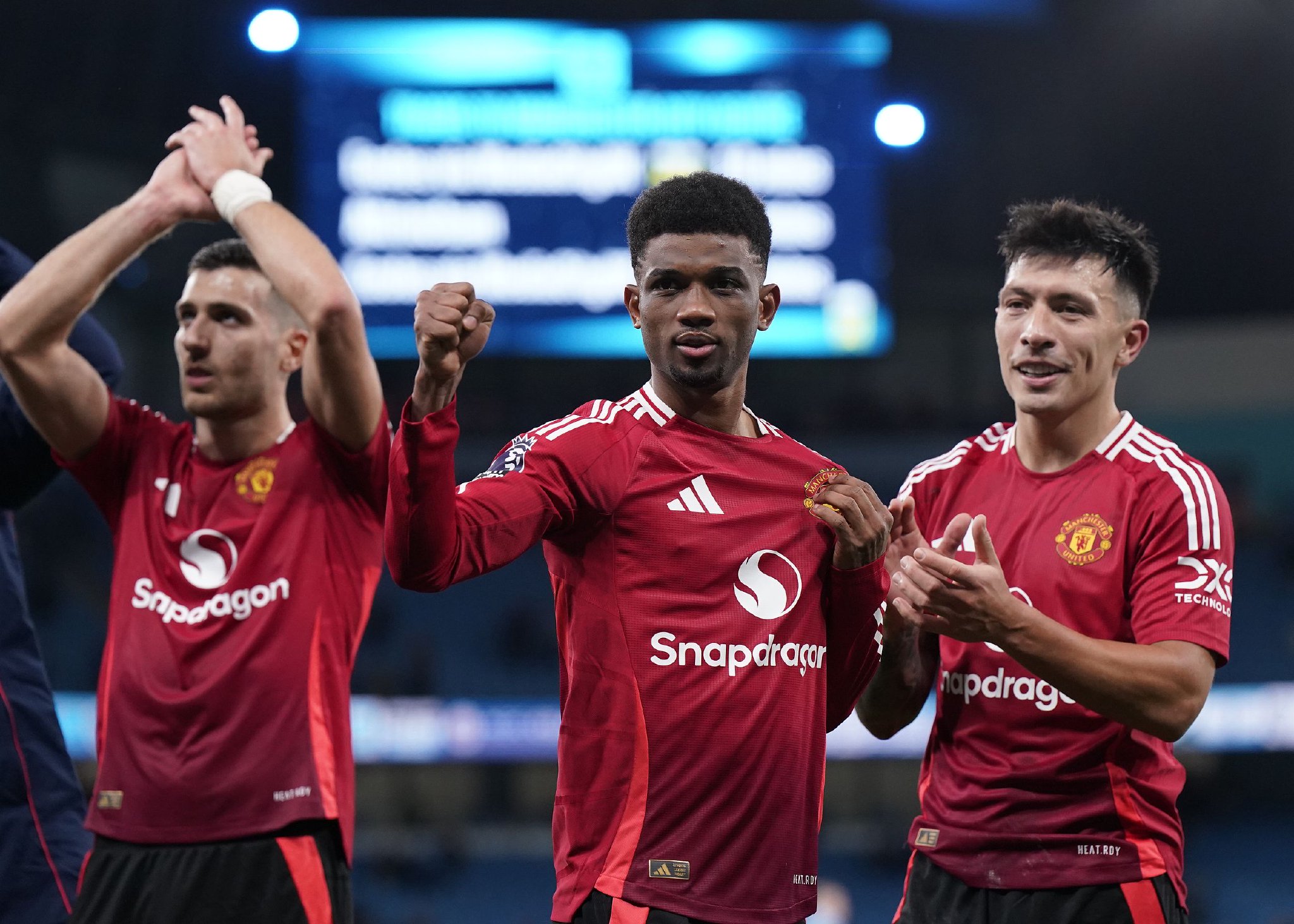 关于曼联如入无人之境，凭借强劲战绩争魁的信息