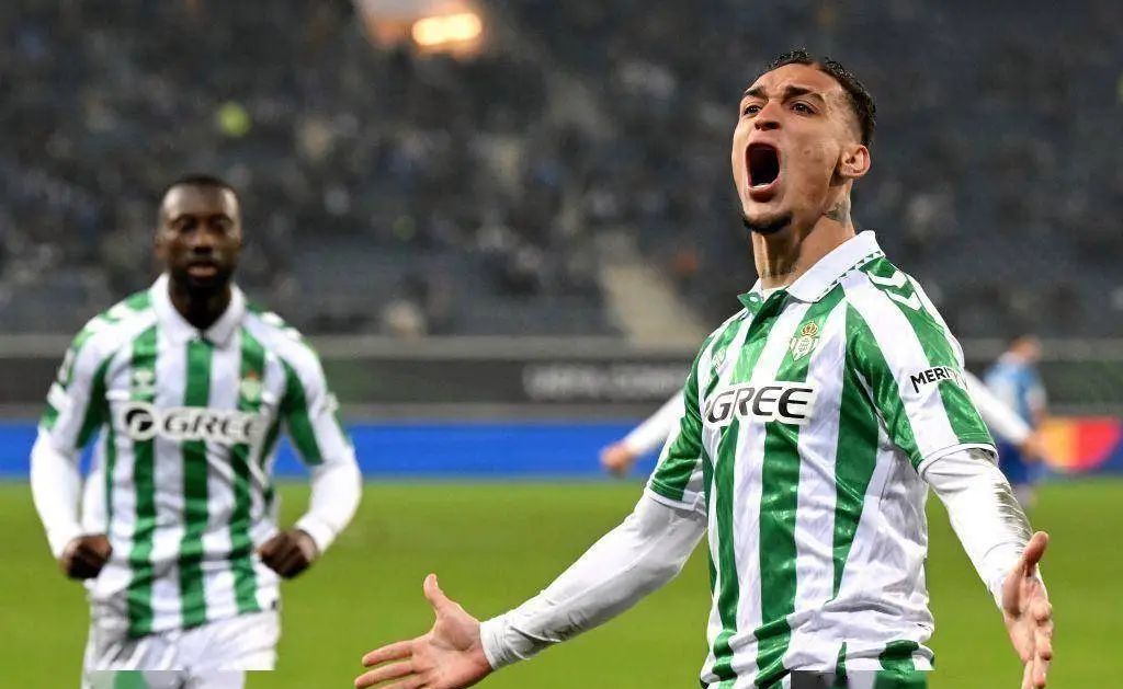 关于曼联如入无人之境，凭借强劲战绩争魁的信息