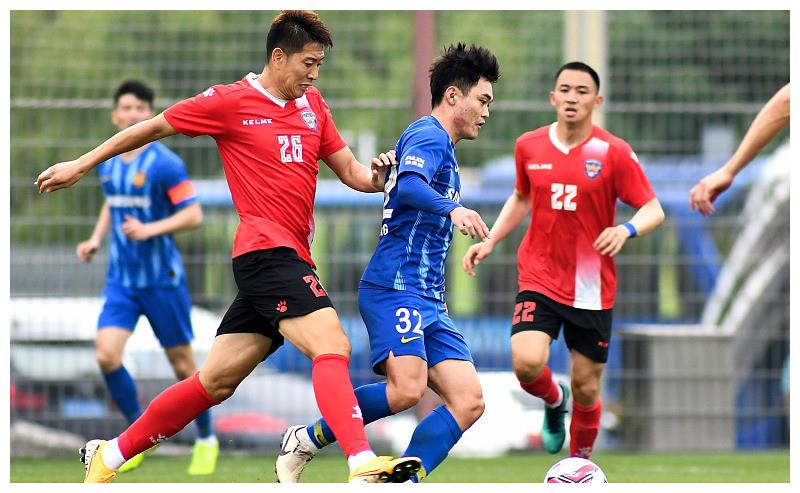 恒大主场击败苏宁，取得关键胜利