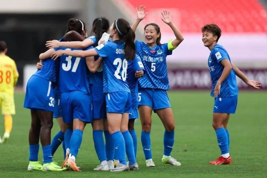 关于国内女足比赛再创辉煌，队员斗志昂扬的信息