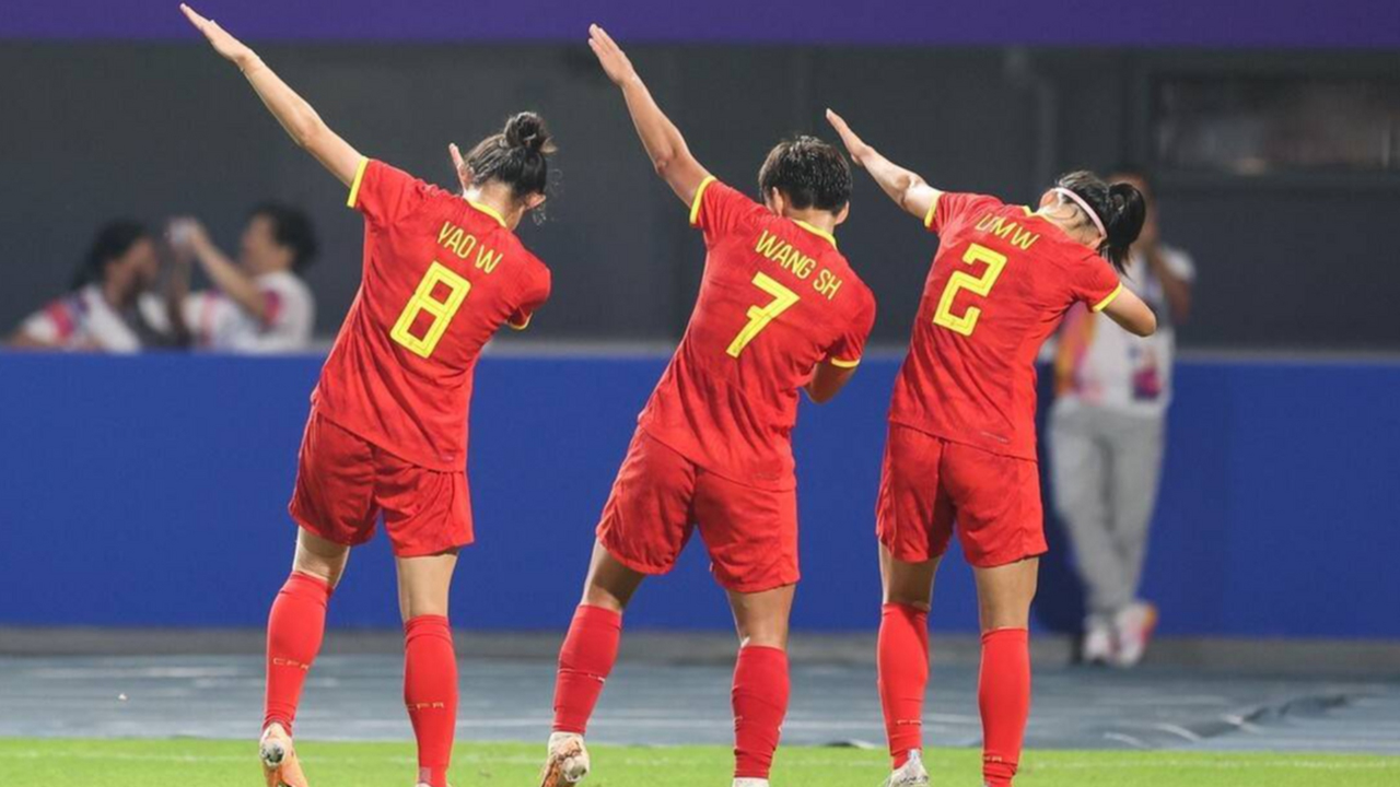 中国女足荷兰热身赛，大胜对手取得良好开局