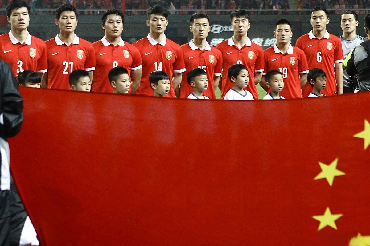 关于国足备战国际足球比赛，球迷期待国家队展现实力的信息