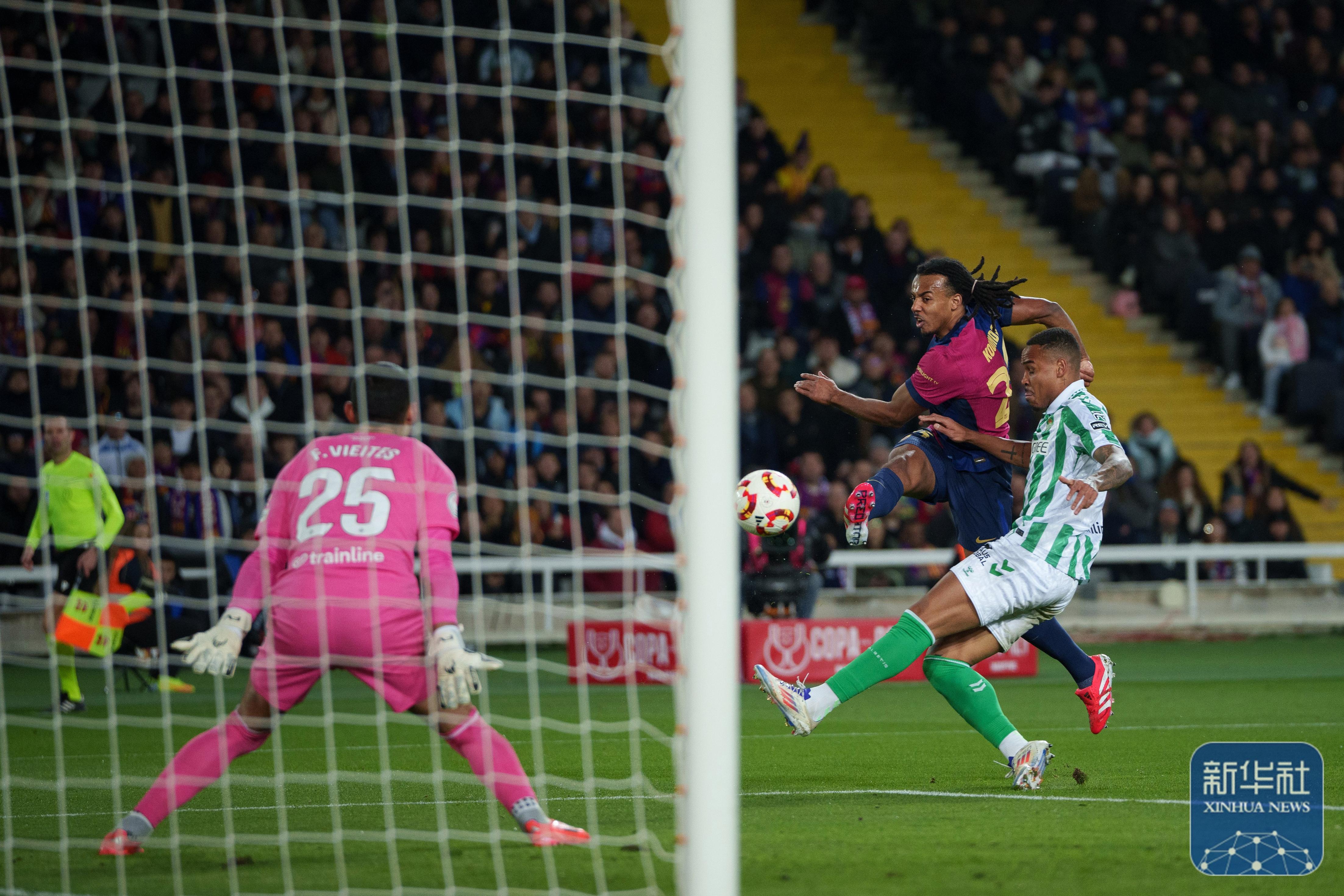 国王杯：塞维利亚逆袭巴塞罗那，杯赛先得一球的简单介绍