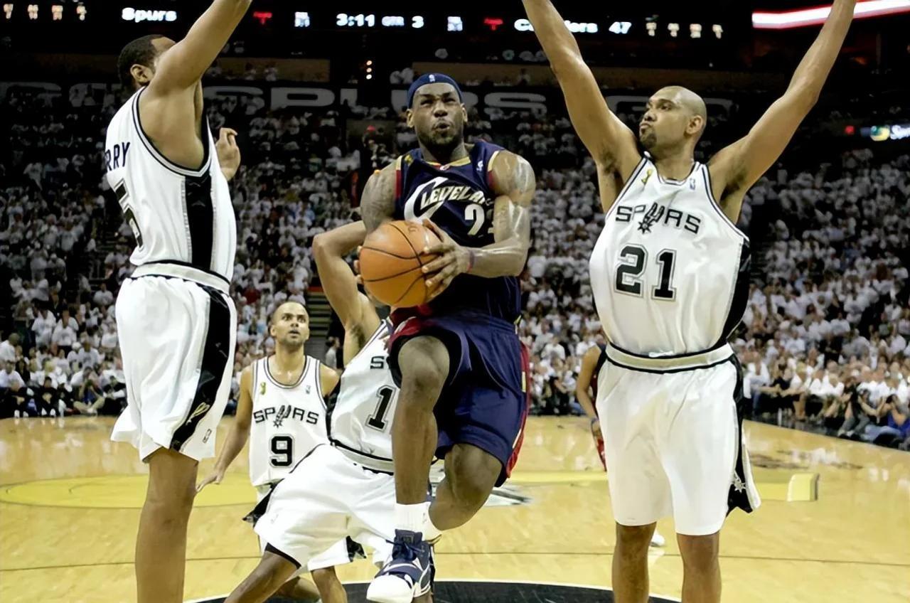 新秀球员崭露头角，帮助球队胜出