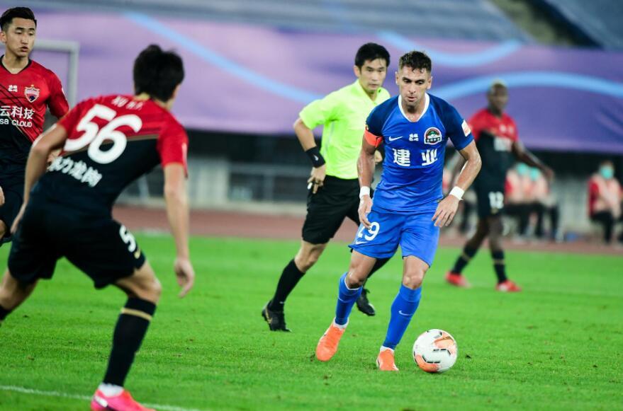 河南建业主场失利，遭遇连败压力的简单介绍