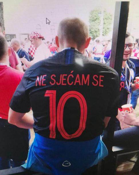 印度队硬战晋级，创造历史辉煌